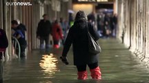 Acqua alta da record a Venezia: 187 centimetri, mai così dal '66