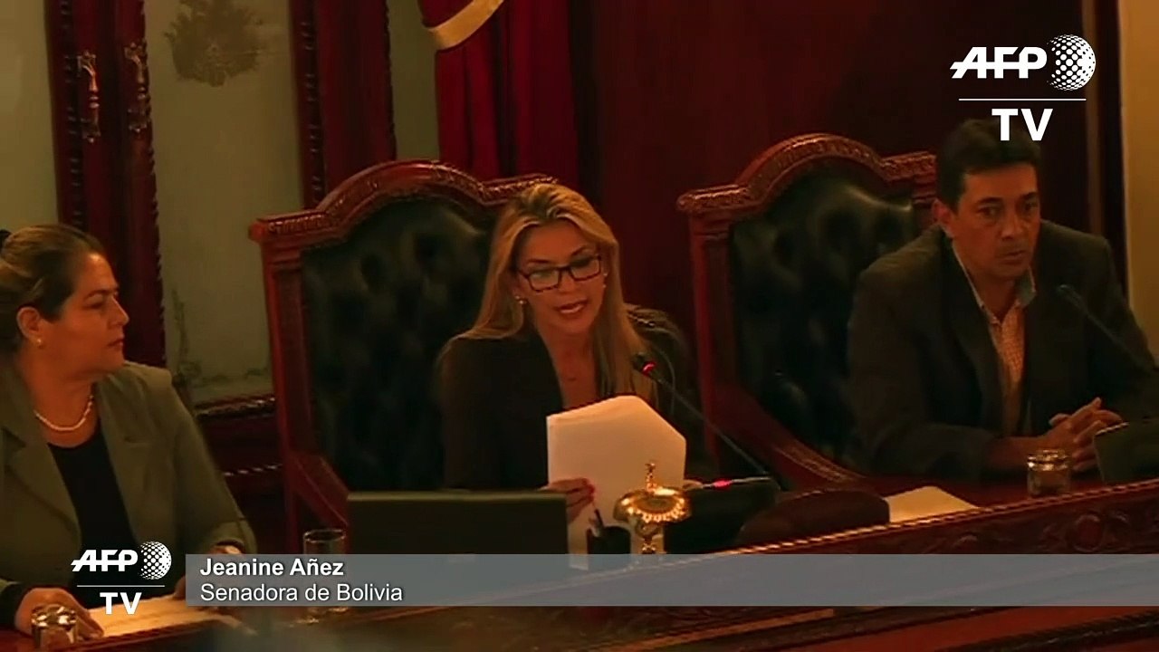 Senadora Jeanine Añez se proclama presidenta de Bolivia en sesión legislativa sin quórum