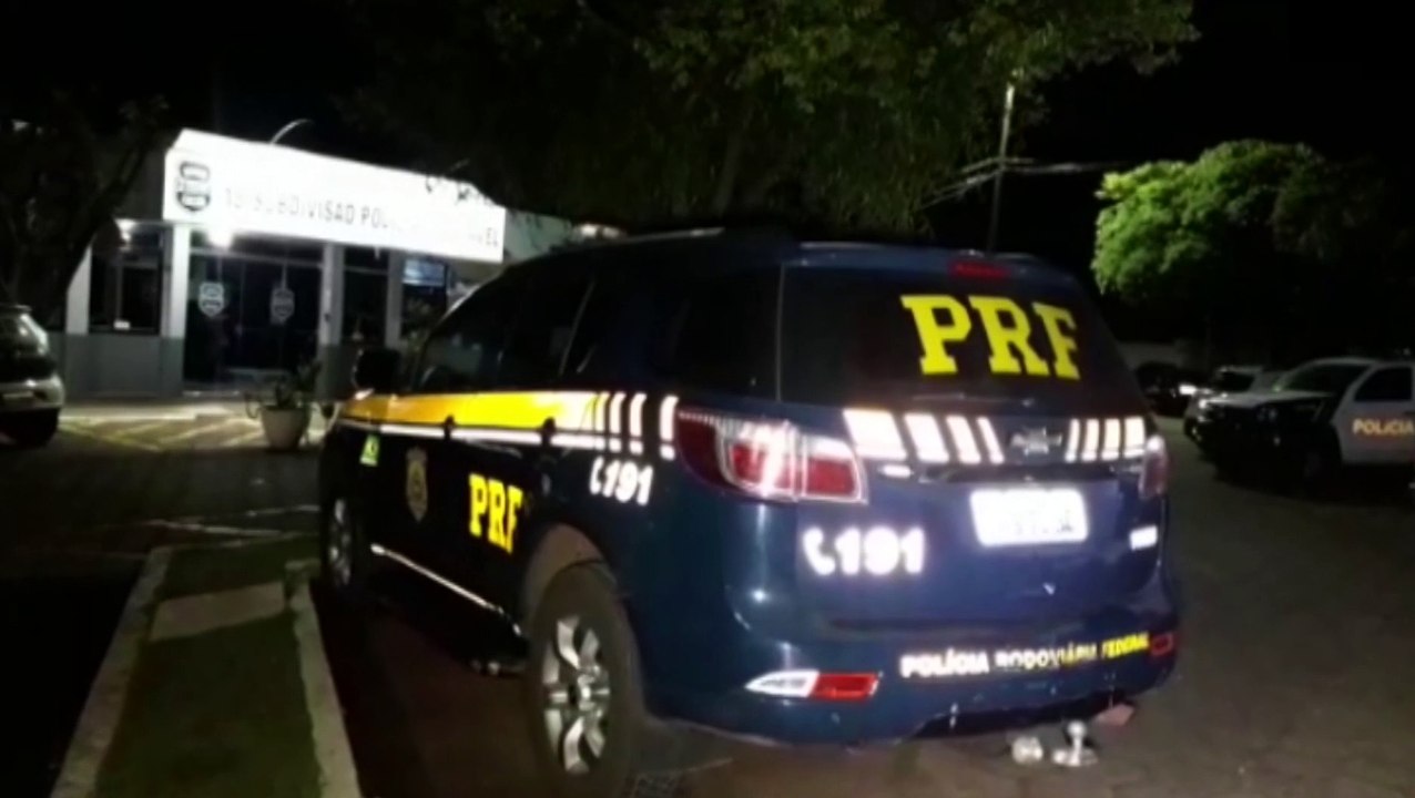 Homem é preso transportando vinte quilos de maconha em porta-malas de Polo