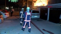 Evde yangın çıktı 1 kişi yaralandı, 3'ü çocuk 5 kişi dumandan etkilendi