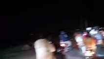 مظاهرات ليلية في بلدات درعا مطالبة بإسقاط أسد وخروج الميليشيات الإيرانية (فيديو)