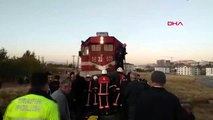Elazığ tren, hemzemin geçitte otomobile çarptı 3 yaralı