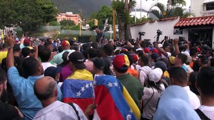 Guaidó pide no abandonar la calle a una oposición que muestra agotamiento