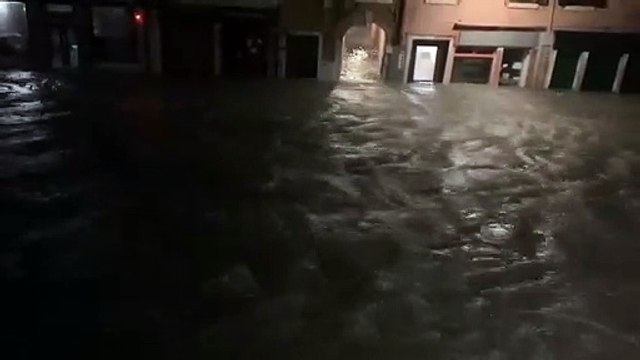 Venezia, acqua alta record mai così dal '66. (12.11.19)