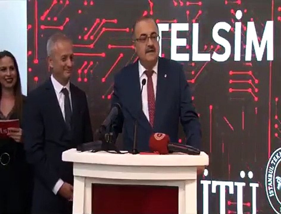 KKTC Cumhurbaşkanı Akıncı ile İTÜ Rektörü arasında ‘kız tarafı – erkek tarafı’ tartışması