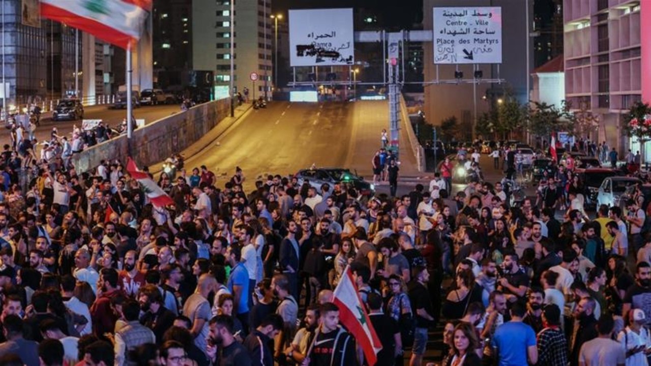 Lebanon sees first death from crackdown on protests