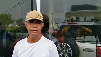 Eguimar Roque, 54, comerciante no bairro Alecrim. Reclama da falta de limpeza nos bueiros e fala da falta de colaboração da população que joga o lixo na rua