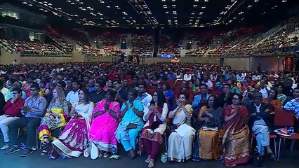 Vijay tv star nite in South Africa | Kavya Ajit's violin performance with Shankar Mahadevan