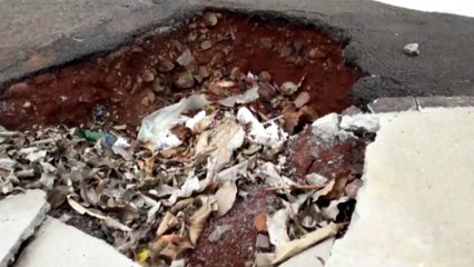 Cratera se forma em cruzamento no Centro de Cascavel