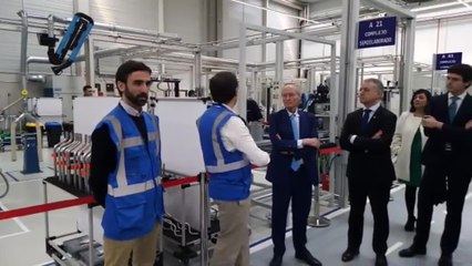 El lehendakari preside la inauguración de la nueva planta de ITP en Derio