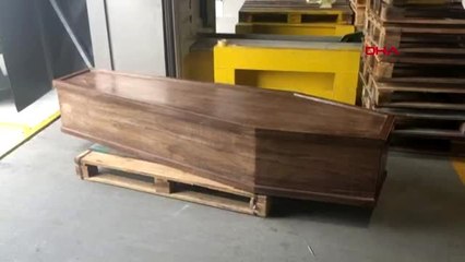 Eski ingiliz istihbarat subayının cenazesi istanbul havalimanı'na getirildi