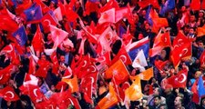 AK Parti'de Iğdır İl Başkanı Ahmet Tutulmaz ve Siirt İl Başkanı Fuat Özgür Çalapkulu istifa etti