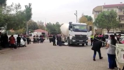 Beton mikserinin çarptığı kişi öldü - BURSA