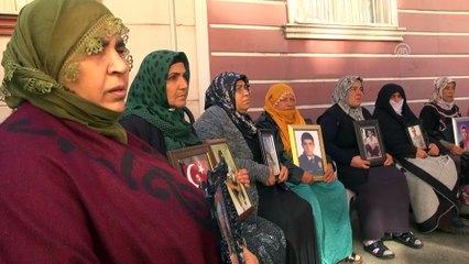 Oturma eyleminde yakınının ölüm haberini alan anne sinir krizi geçirdi - DİYARBAKIR