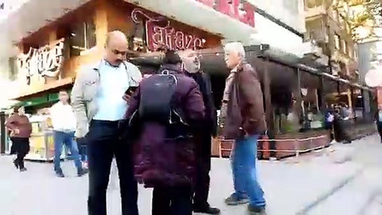 10 günlük açlık grevini basın açıklamasıyla noktalamak isteyen KHK'lı Cemal Yıldırım gözaltına alındı