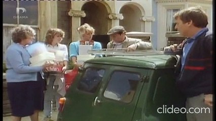 CLASSIC EASTENDERS: Part 13 - THE DEN & ANGIE YEARS  (1985)