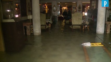 Venise inondée par une « acqua alta » historique