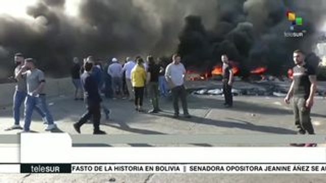 Libaneses mantienen protestas por un nuevo gobierno tras 27 días