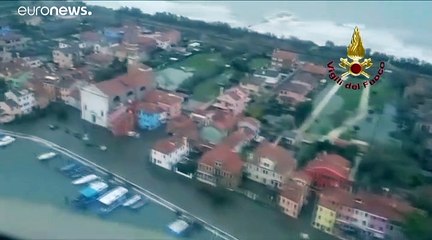 فوضى البندقية.. المياه تغمر "المدينة العائمة" وتتسبب بخراب واسع