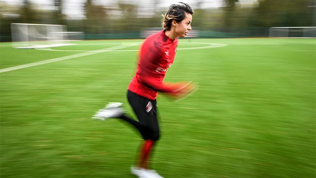 La carica delle rossonere verso la Juventus