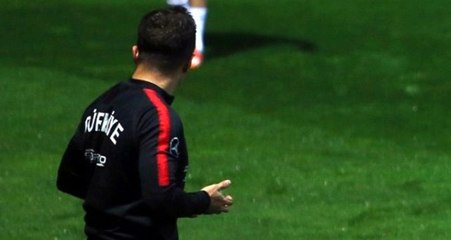 Emre Belözoğlu idmana dua ederek çıktı!