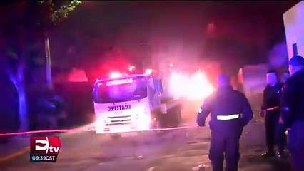 Incendio consume fábrica de tarimas en Ecatepec, Edomex