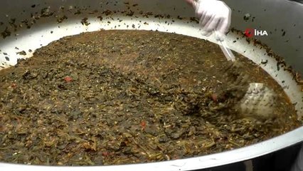 Ispanak'ta zehirlenme olaylarına karşı kazan kazan yemeğini dağıttılar