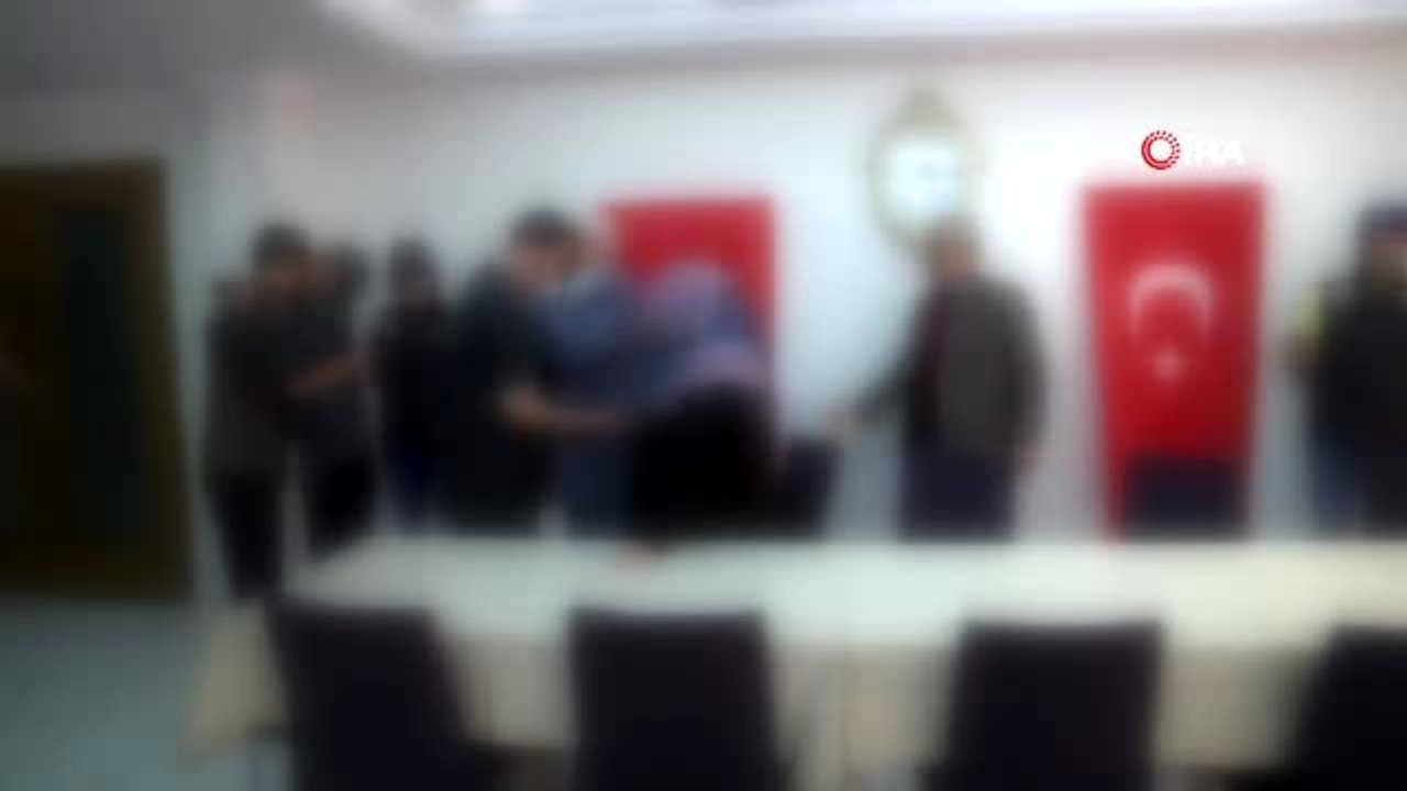 Çocuk yaşta YPG/PKK'ya katılan 2 terörist teslim oldu