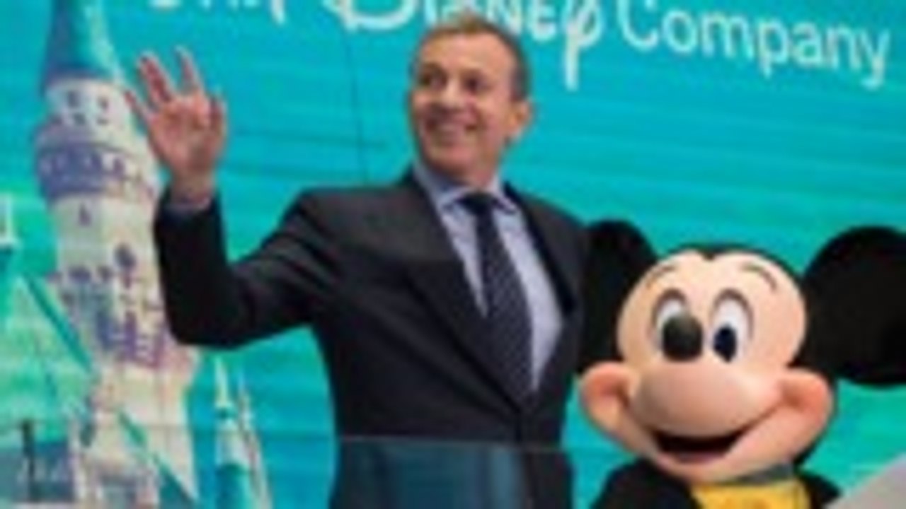 Disney Says Disney+ Hits 10 Million Signups | T...