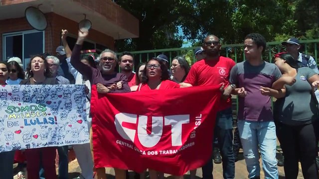 Partidários de Guaidó desocupam embaixada