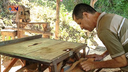 mqn-El Macgyver de Higuerón de León Cortés-131119