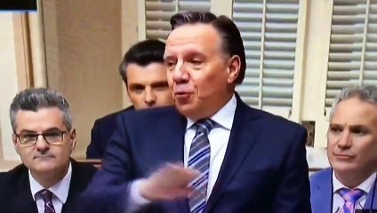 À la demande des libéraux de démettre de ses fonctions Simon Jolin-Barette, ministre de l’Immigration: Écouter la réponse du PM du Québec, François Legault