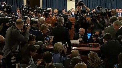 ¿ Trump abusó de su poder? Nueva evidencia surge en audiencias televisadas
