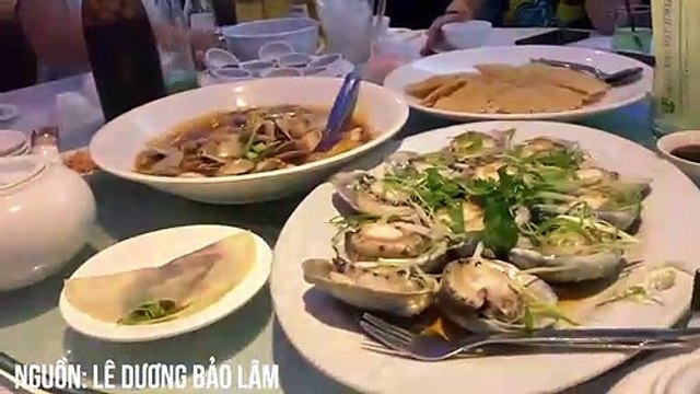 NGHỆ SĨ HOÀI LINH ĐI RA NƯỚC NGOÀI ĂN GÌ???