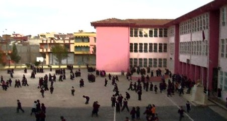 Otizmli çocukları yuhalatan muhtar, 'otizmlileri okuldan uzaklaştırma' vaadiyle oy istemiş