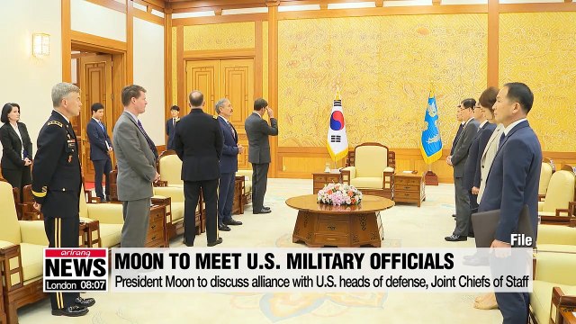 President Moon to hold talks with U.S. Defense Secretary Mark Esper on Friday