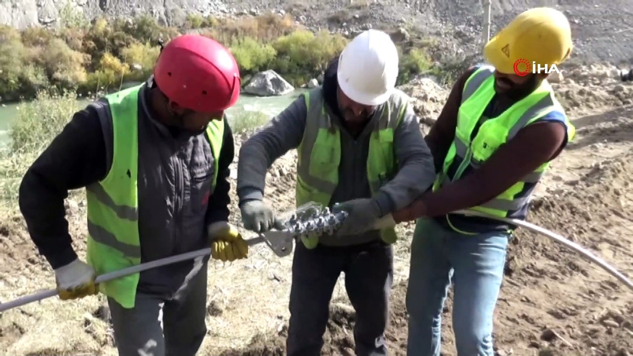 VEDAŞ ekiplerinin zorlu mesaisi