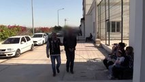 Adana'da evinde 1,5 kilogram esrar ele geçirilen şüpheli tutuklandı