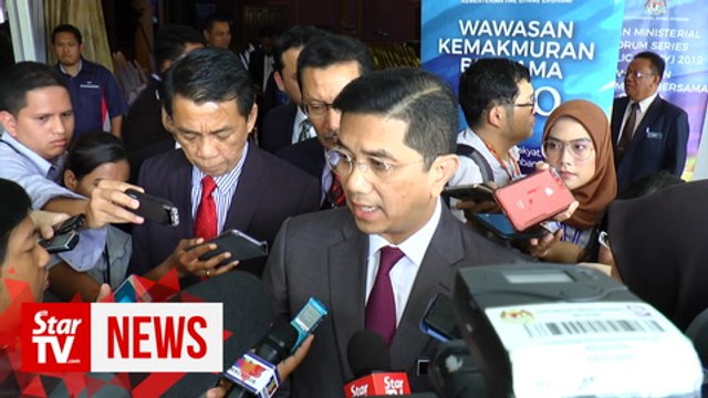 Tell us ministers off if we stray, Azmin tells civil servants