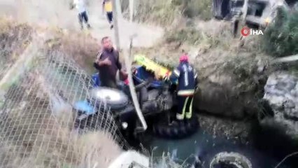 Tırın çarptığı traktör kontrolden çıkıp sulama kanalına düştü.