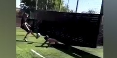 Vídeo viral: El 'delantero' más torpe de la historia…