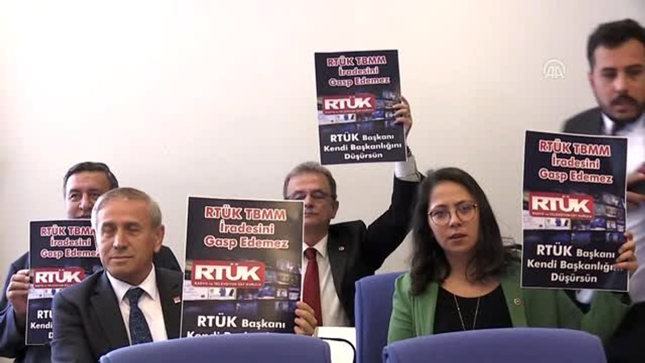 2020 Yılı Bütçesi Plan ve Bütçe Komisyonunda - CHP'li üyeler, RTÜK Başkanı Ebubekir Şahin'i...