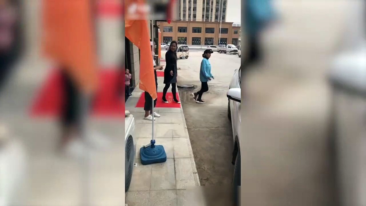 你怎么这么笨呢，动动你的万博小脑瓜好好想想