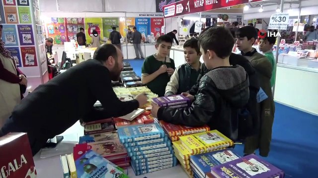 Niğde Kitap Fuarı çocuklarla doldu taştı