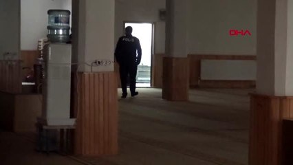 Karaman cami bahçesine toprağa gömülü tabanca bulundu