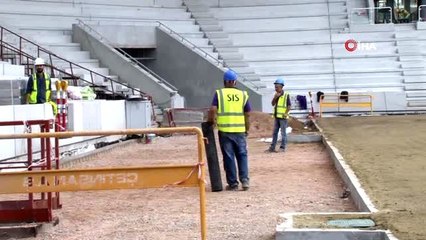 Bakan Kasapoğlu ve Binali Yıldırım, Alsancak ve Göztepe Stadyumlarını gezdi