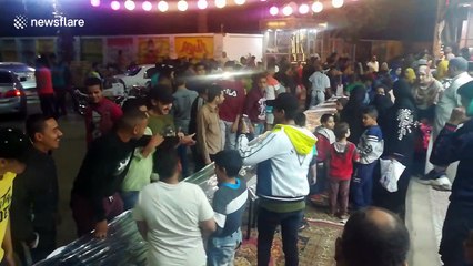 Restaurant in Egypt makes 18-metre-long Shawarma