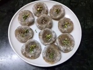 5 मिनट में बनाए ब्रेड से मथुरा के पेड़े _ Bread Mathura Pede Recipe In Just 5 Min