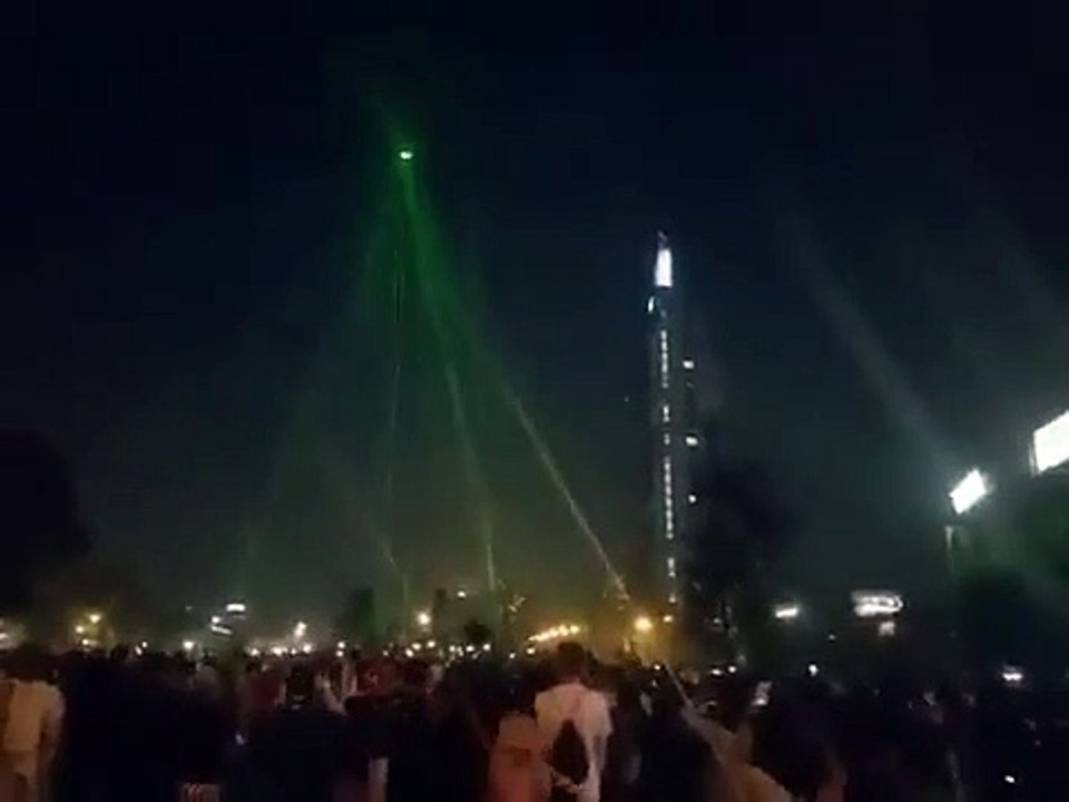 Drone'u lazerlerle indirdiler