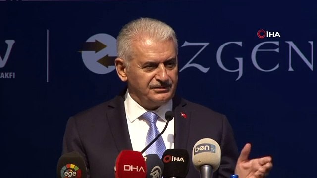 “Değişimin karşısında durursak yok olur gideriz”